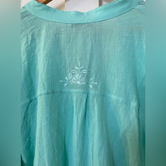 NWT soft surroundings 2X button down blouse roll tab sleeves aqua - Picture 10 of 10